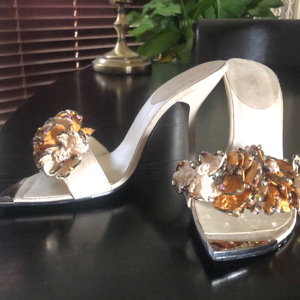 Tan Colored Heel